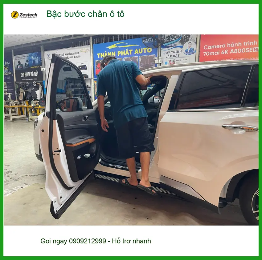 Anh Kiên lắp bậc bước chân ô tô cho Toyota Corolla Cross tại Quận 5 giá tốt