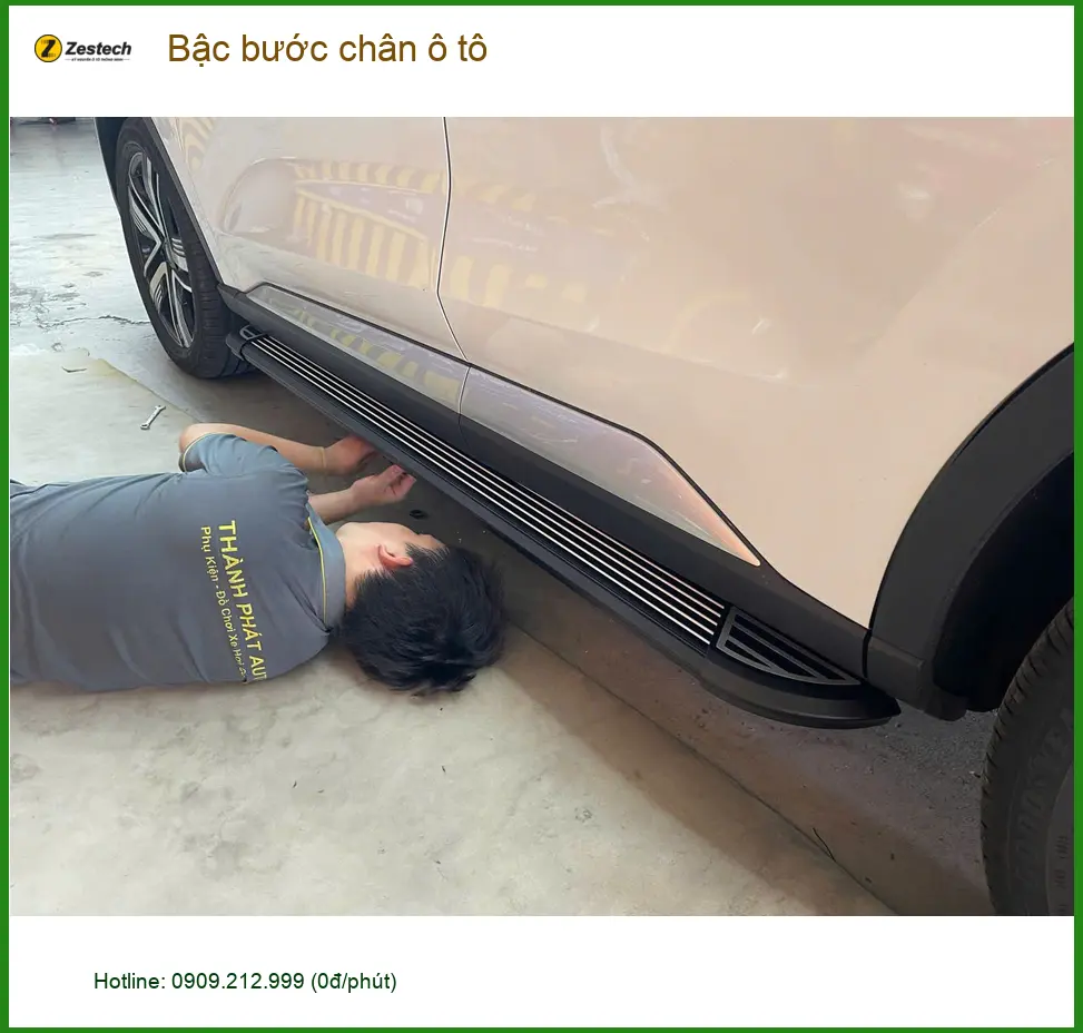 Anh Quang lắp bậc bước chân ô tô cho SantaFe để gia đình lên xuống xe dễ hơn