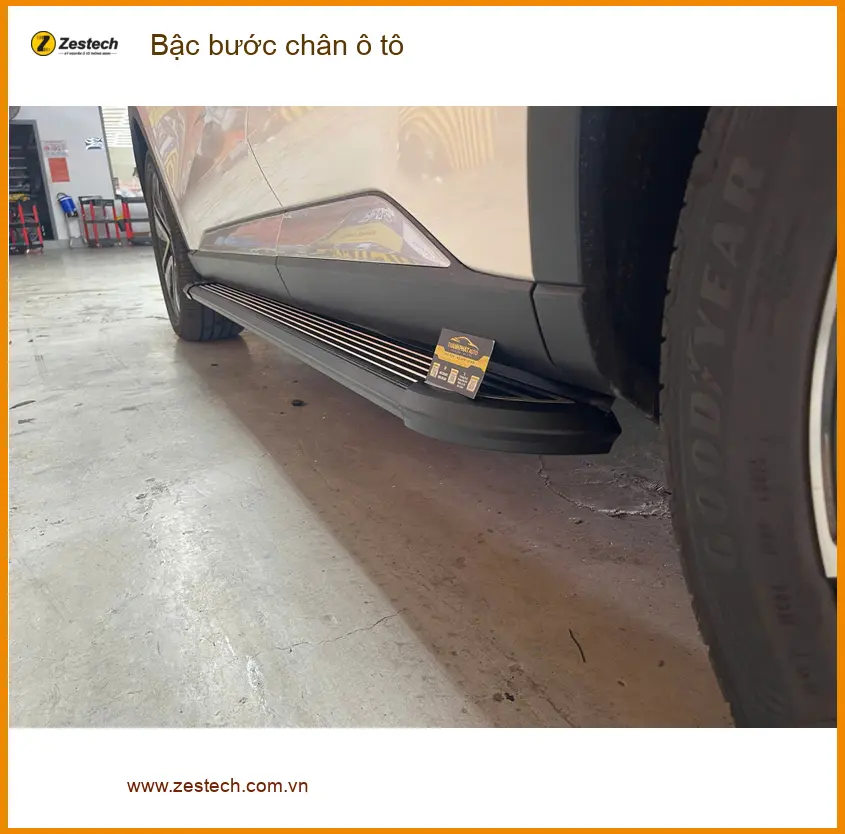 Anh Quang lắp bậc bước chân ô tô cho SantaFe để gia đình lên xuống xe dễ hơn ảnh thực tế 4