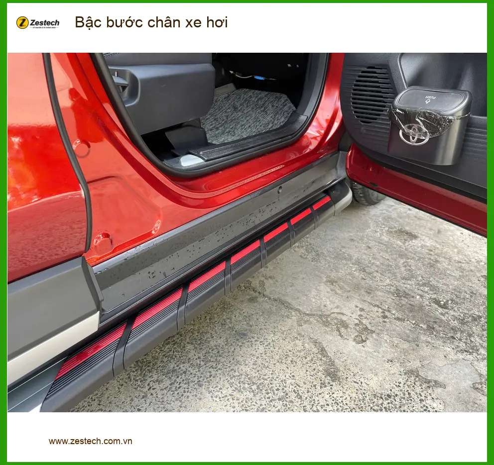 Anh Hưng lắp bậc bước chân xe hơi Hyundai Santa Fe tại Quận 1 cho người lớn tuổi ảnh thực tế 2