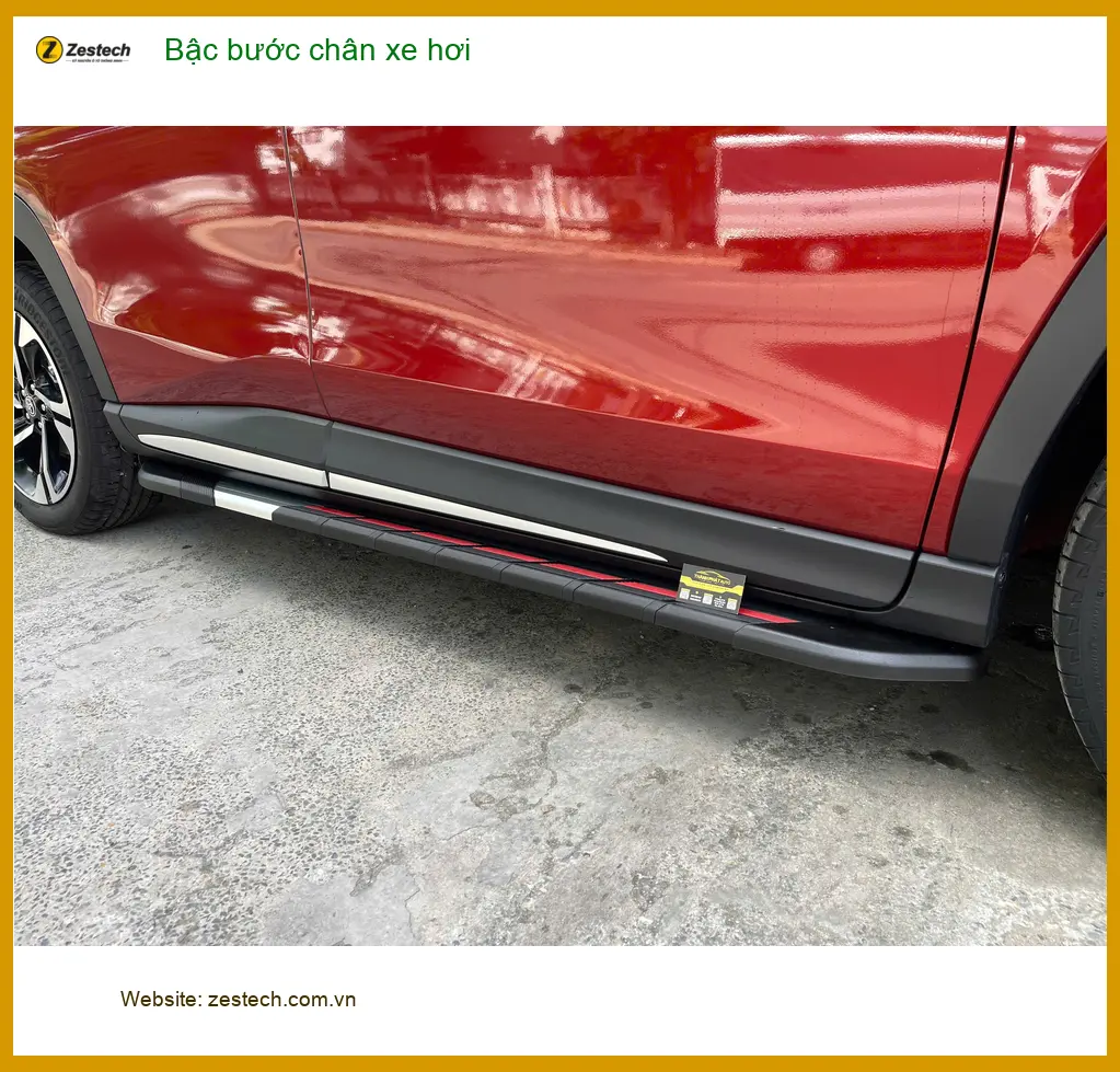 Anh Hưng lắp bậc bước chân xe hơi Hyundai Santa Fe tại Quận 1 cho người lớn tuổi ảnh thực tế 3