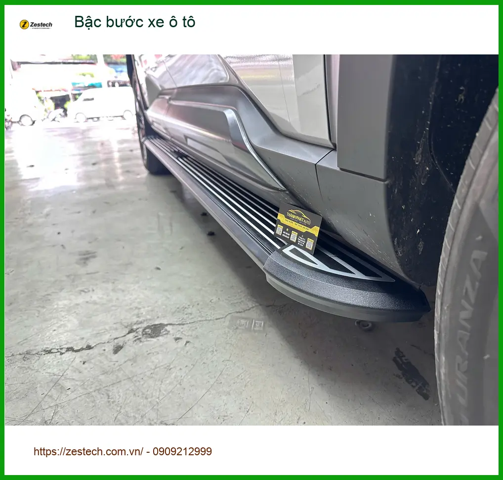Chị Yến lắp bậc bước xe ô tô Ford Everest ở Nhà Bè để trẻ em lên xuống an toàn ảnh thực tế 3