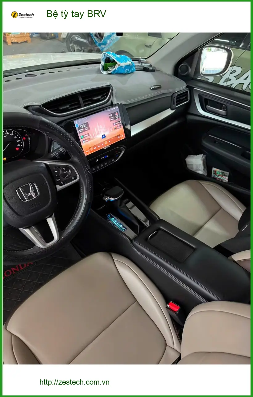 Anh Quân lắp bệ tỳ tay Honda BRV tại Hóc Môn để hành trình dài đỡ mỏi ảnh thực tế 3