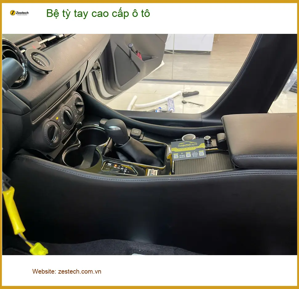 Anh Minh lắp bệ tỳ tay cao cấp ô tô Quận 6 cho Fadil đỡ mỏi tay ảnh thực tế 4