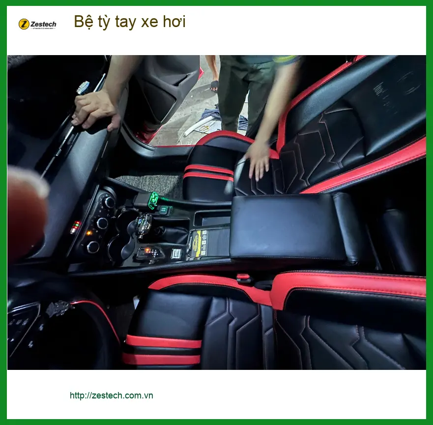 Anh Tấn lắp bệ tỳ tay xe hơi Hyundai Accent tại Quận 9 để lái xe thoải mái hơn ảnh thực tế 4