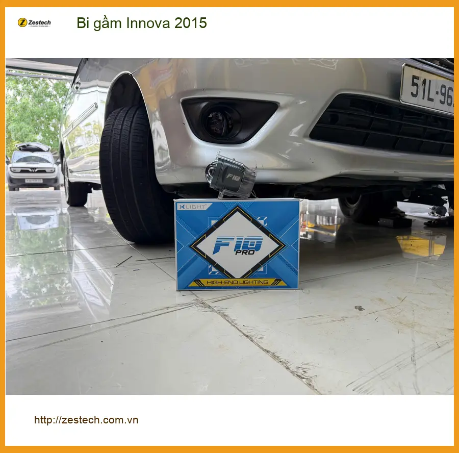 Chú Lâm độ bi gầm Innova 2015 vì đèn zin quá yếu khi đi đường tối ở Quận 2