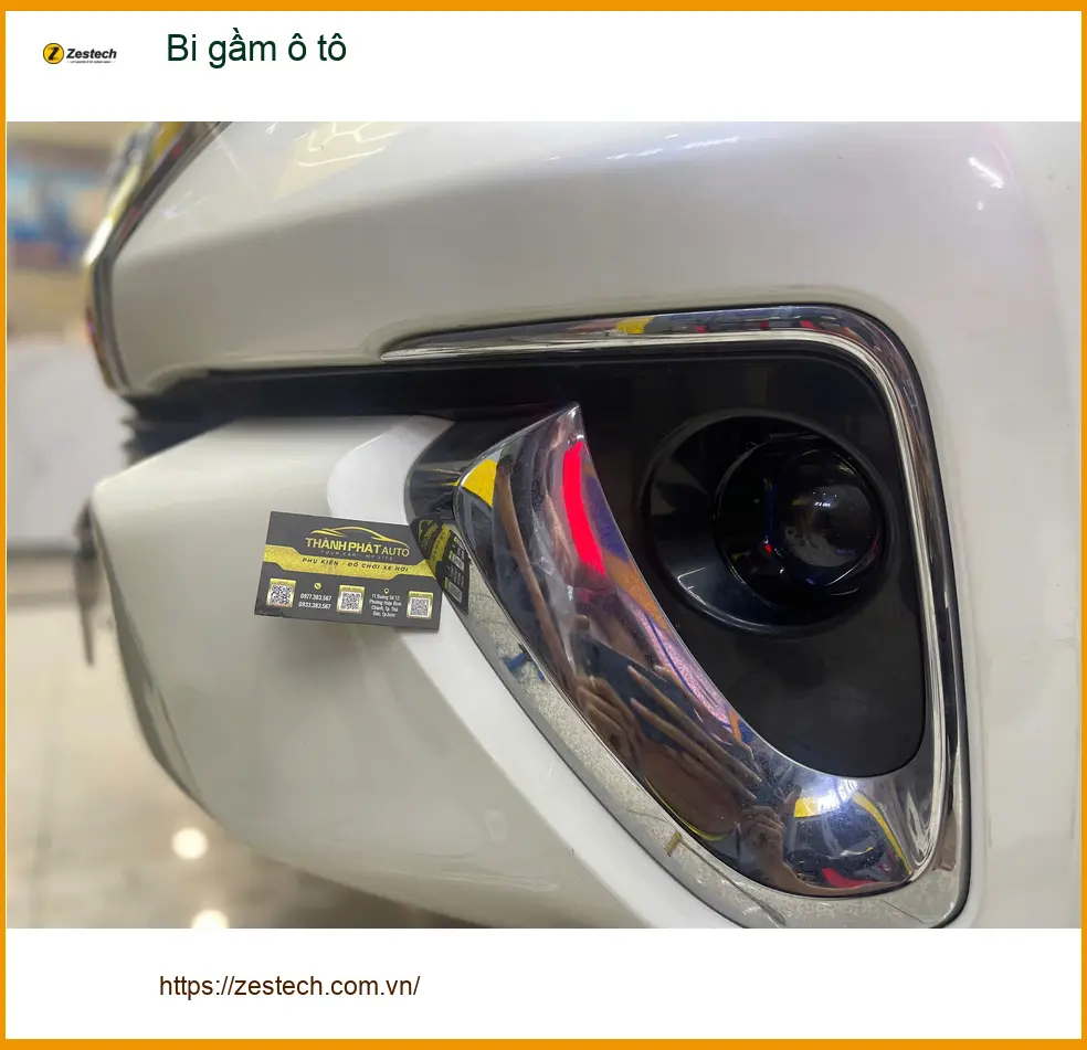 Anh Nam Honda CR-V độ bi gầm ô tô Quận Thủ Đức vì đèn zin yếu ảnh thực tế 2