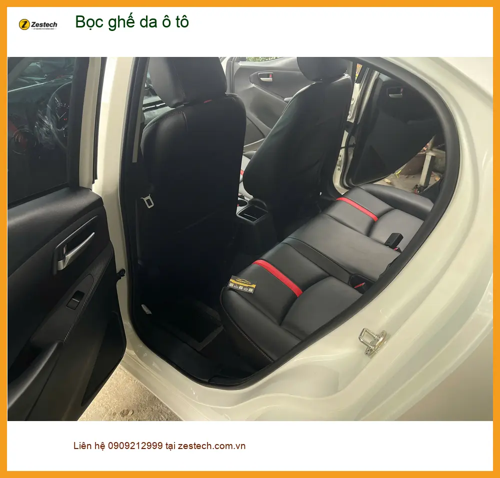 Chú Tùng bọc ghế da ô tô Hyundai Accent tại Hóc Môn để nội thất sạch đẹp hơn ảnh thực tế 3