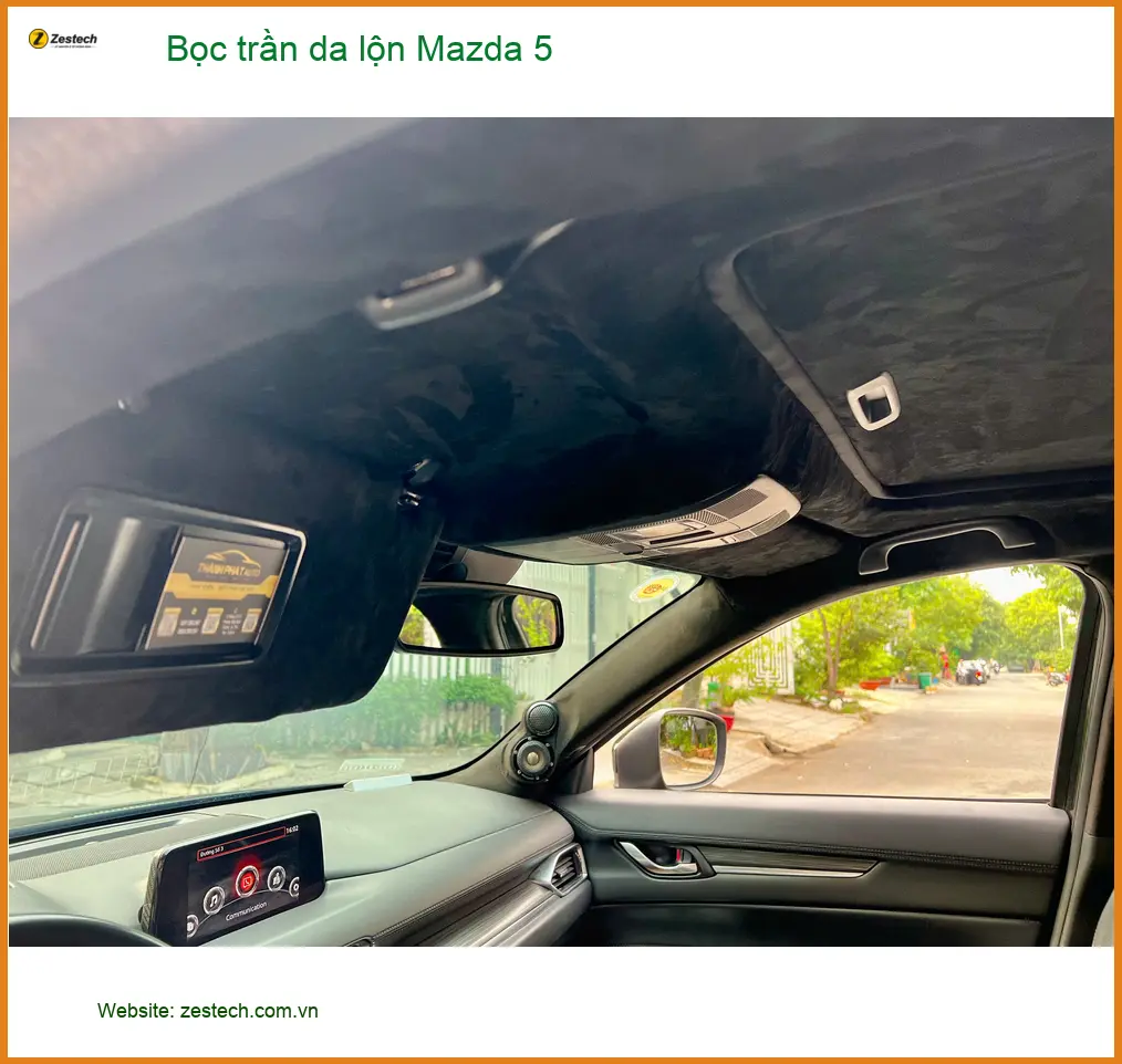 Chú Tấn bọc trần da lộn Mazda 5 tại Quận 2 để nâng tầm không gian xe