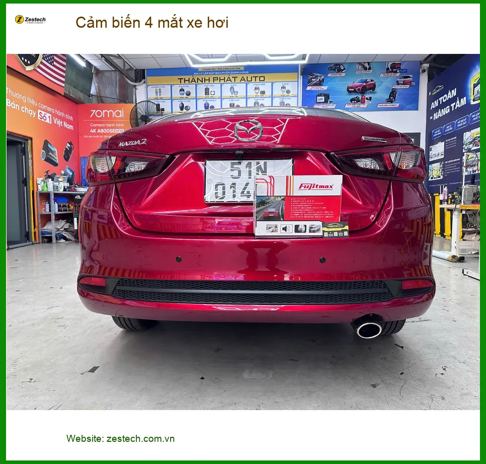 Chị Diệu lắp cảm biến 4 mắt xe hơi cho Kia K3 tại Quận 7 để đỗ xe dễ dàng hơn ảnh thực tế 2
