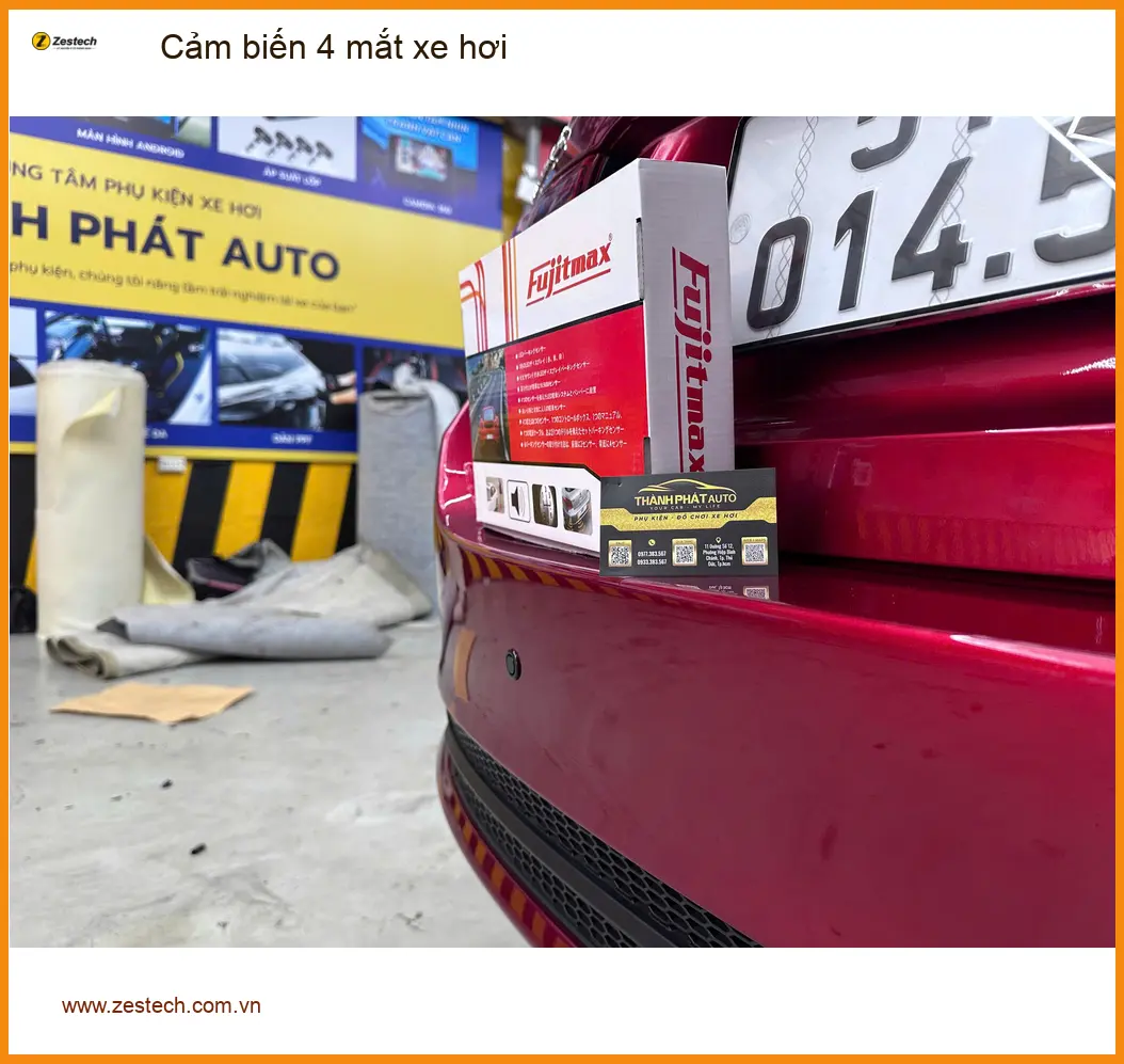 Chị Diệu lắp cảm biến 4 mắt xe hơi cho Kia K3 tại Quận 7 để đỗ xe dễ dàng hơn ảnh thực tế 3