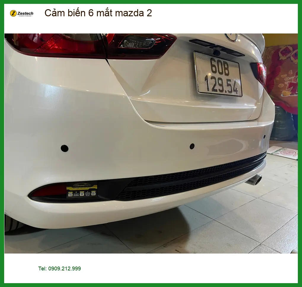 Anh Khải lắp cảm biến 6 mắt Mazda 2 tại Quận 7 để tránh va chạm khi lùi xe ảnh thực tế 2