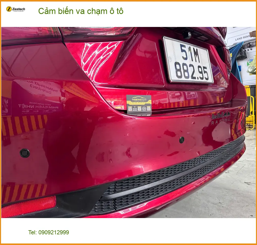 Anh Thiện lắp Cảm biến va chạm ô tô cho Honda CR-V tại Quận 12 tránh va quệt khi lùi đỗ ảnh thực tế 3