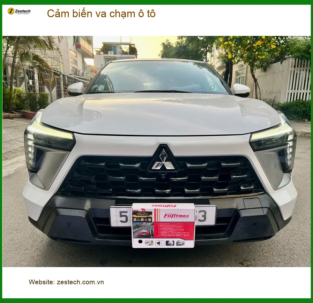 Anh Trường lắp cảm biến va chạm ô tô cho Hyundai Accent tại Quận 8 tránh va quẹt ảnh thực tế 2