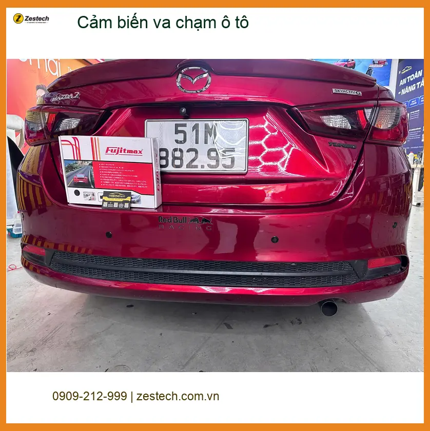Anh Kiên lắp cảm biến va chạm ô tô Hyundai Creta tại Bình Thạnh tránh va quẹt ảnh thực tế 2