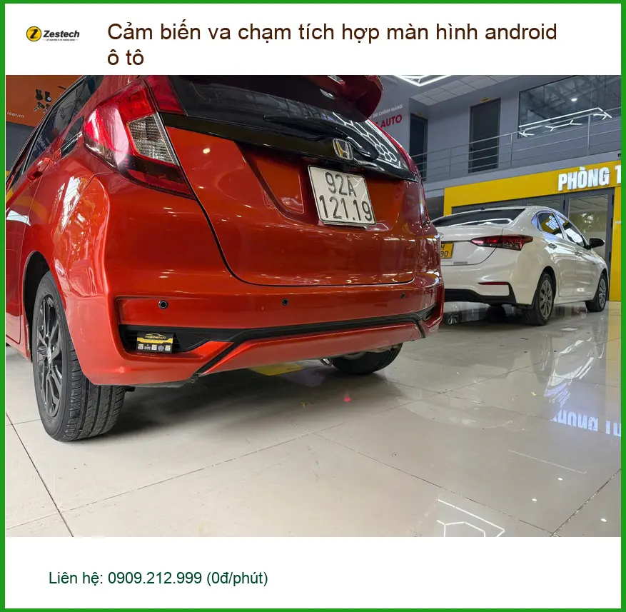 Anh Tấn lắp cảm biến va chạm tích hợp màn hình Android cho Hyundai Accent tại Quận 9.