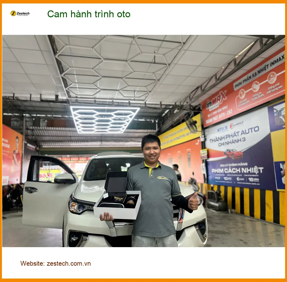 Chị Thảo lắp Cam hành trình oto Honda HR-V tại Nhà Bè để tiện ghi hình ảnh thực tế 5