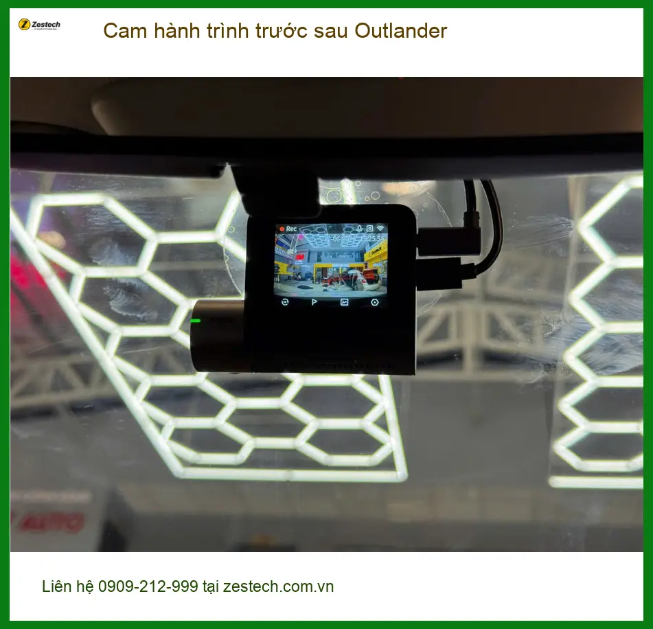 Anh Bách lắp cam hành trình trước sau Outlander tại Thủ Đức đảm bảo an toàn ảnh thực tế 2