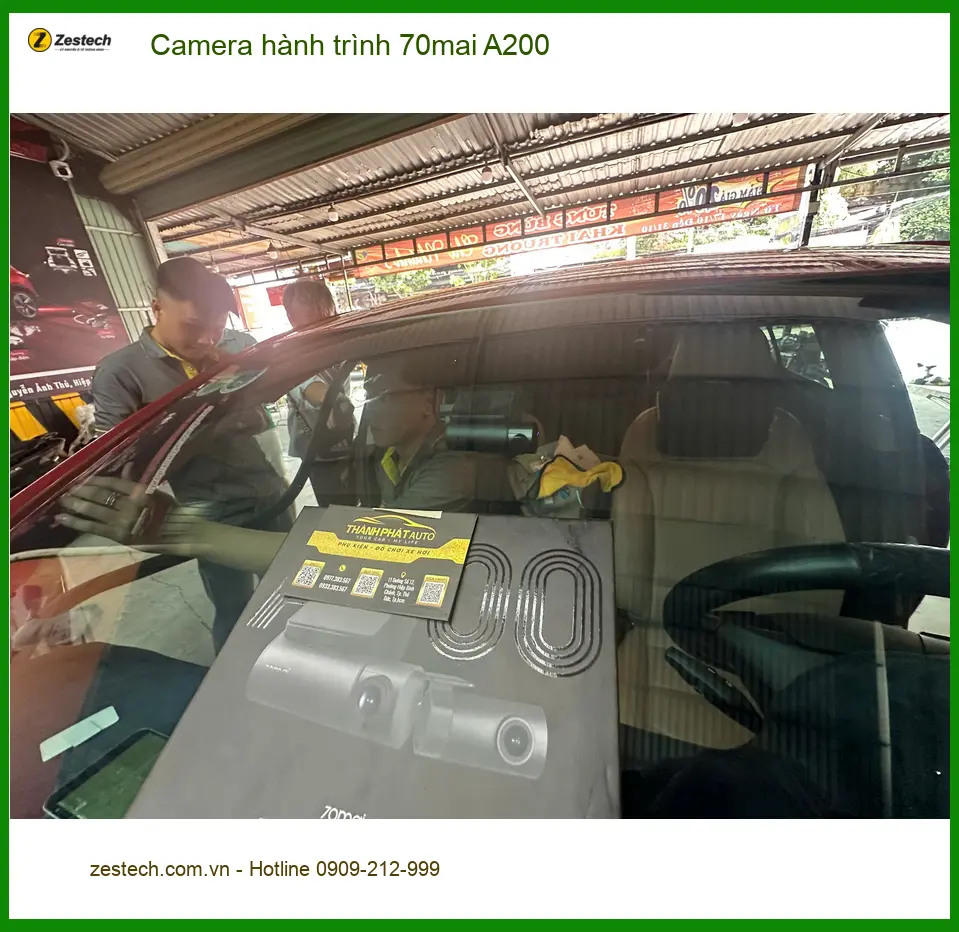 Anh Long lắp Camera hành trình 70mai A200 cho Honda CRV ở Quận Tân Phú