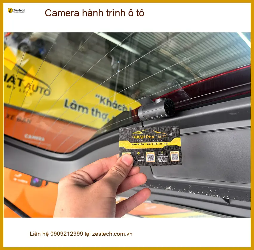 Anh Trung lắp Camera hành trình ô tô cho Toyota Camry tại Quận 12 ảnh thực tế 2