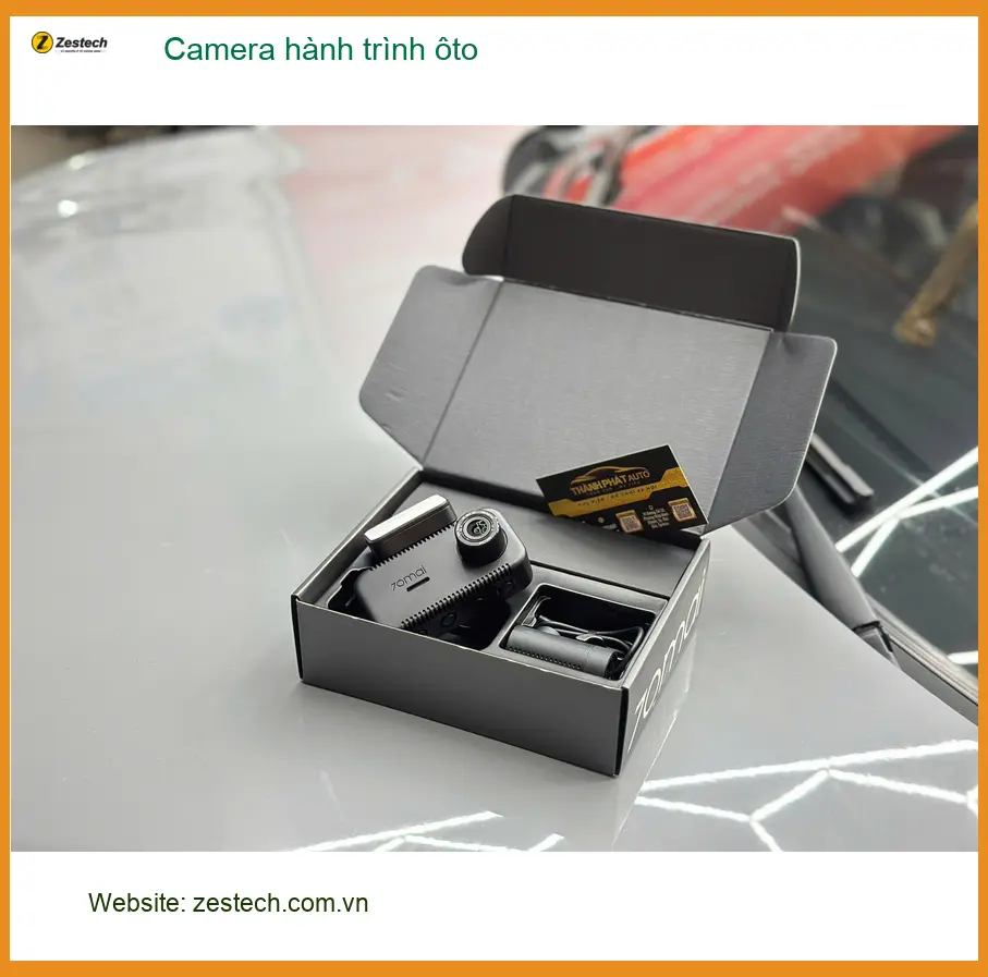 Chú Minh lắp camera hành trình Hyundai Santa Fe tại Quận 3 để an tâm lái xe ảnh thực tế 2