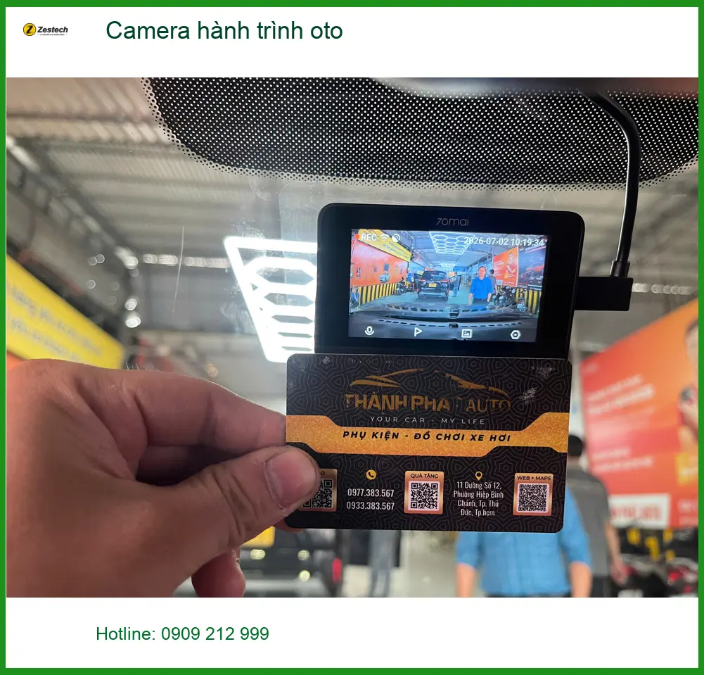 Chị Thu lắp camera hành trình oto Honda CR-V Quận 12 tiện theo dõi giao thông. ảnh thực tế 2