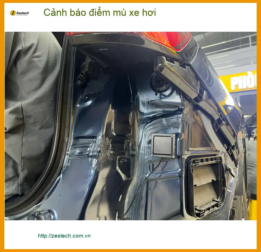 Anh Tấn lắp Cảnh báo điểm mù xe hơi Mazda CX-5 tại Quận Gò Vấp