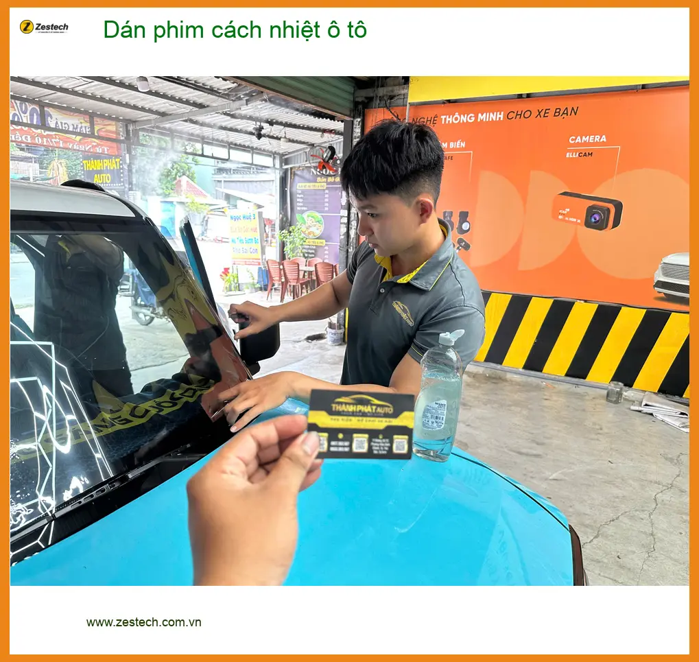 Chú Vĩnh dán phim cách nhiệt ô tô Hyundai Creta tại Củ Chi chống nóng gay gắt