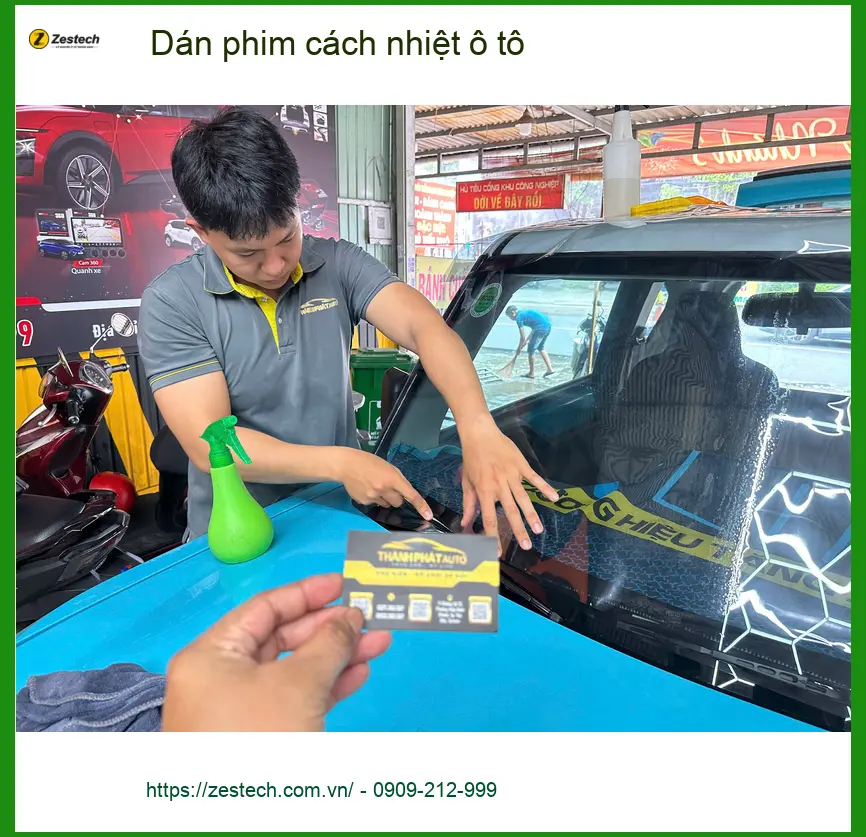 Chú Vĩnh dán phim cách nhiệt ô tô Hyundai Creta tại Củ Chi chống nóng gay gắt ảnh thực tế 2