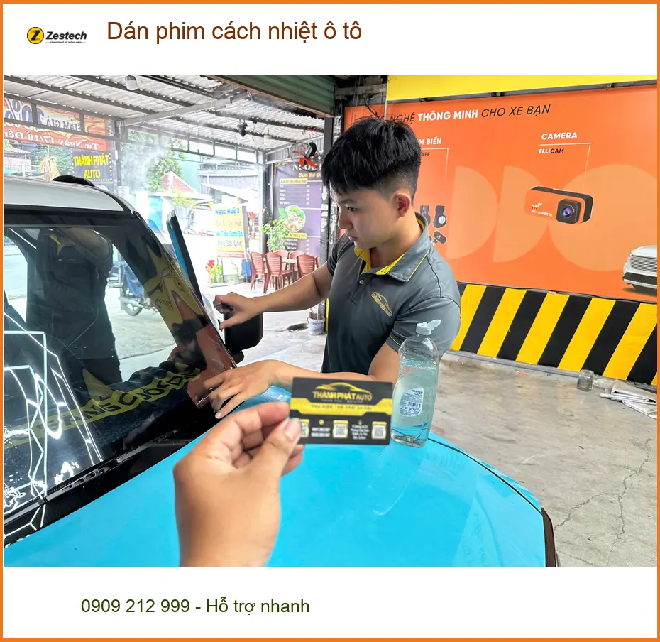 Chú Cường dán phim cách nhiệt ô tô Mazda CX-5 tại Quận 12 bảo vệ nội thất