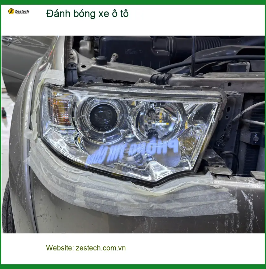 Anh Quang đánh bóng xe ô tô Hyundai Creta tại Củ Chi sau chuyến đi dài nhiều bụi bẩn ảnh thực tế 2