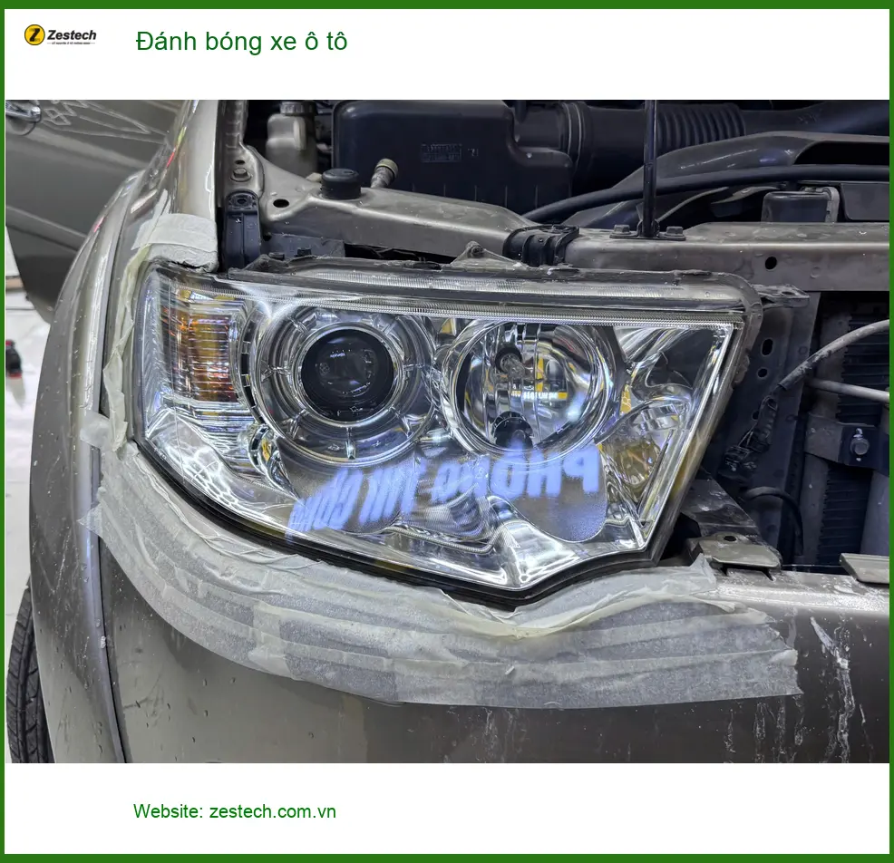 Chú Minh đánh bóng xe Mazda CX-5 tại Cần Giờ để loại bỏ các vết xước dăm ảnh thực tế 2