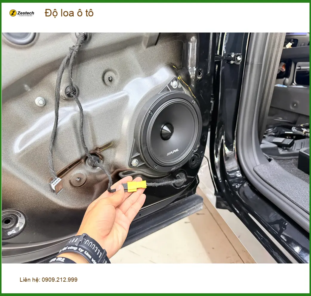 Chú Lâm độ loa ô tô Hyundai Accent tại Quận 5 vì loa zin nghe không hay ảnh thực tế 2