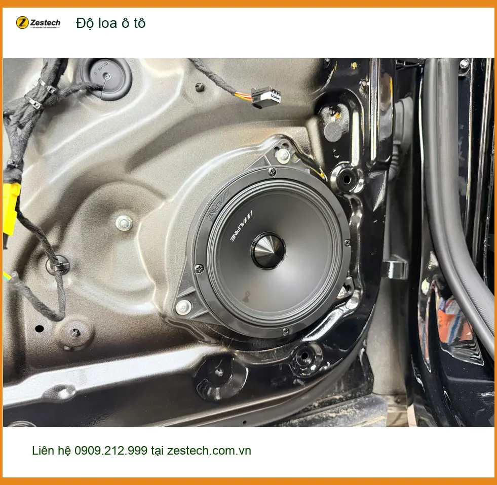 Chú Sơn độ loa ô tô cho Hyundai Accent tại Quận 3 vì âm thanh zin chưa đủ sống động