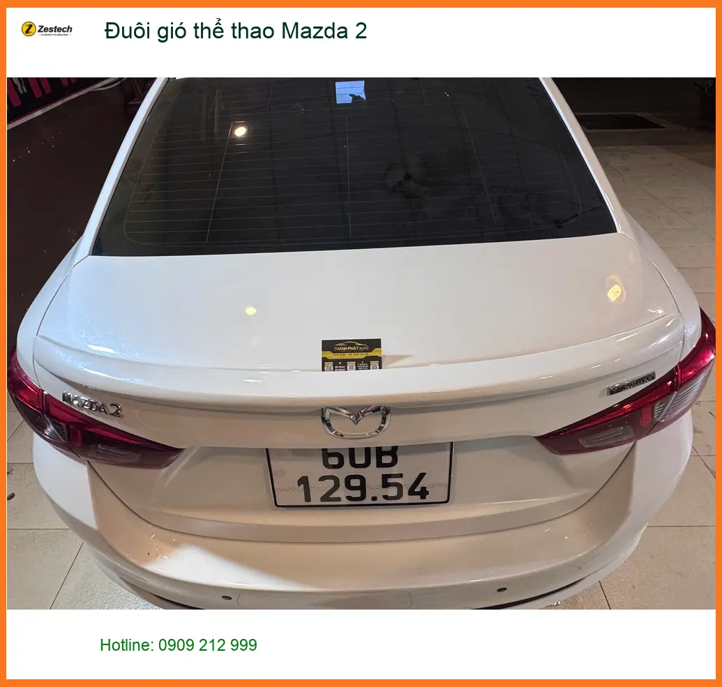 Anh Minh lắp đuôi gió thể thao Mazda 2 tại Quận 4 tạo điểm nhấn độc đáo. ảnh thực tế 3