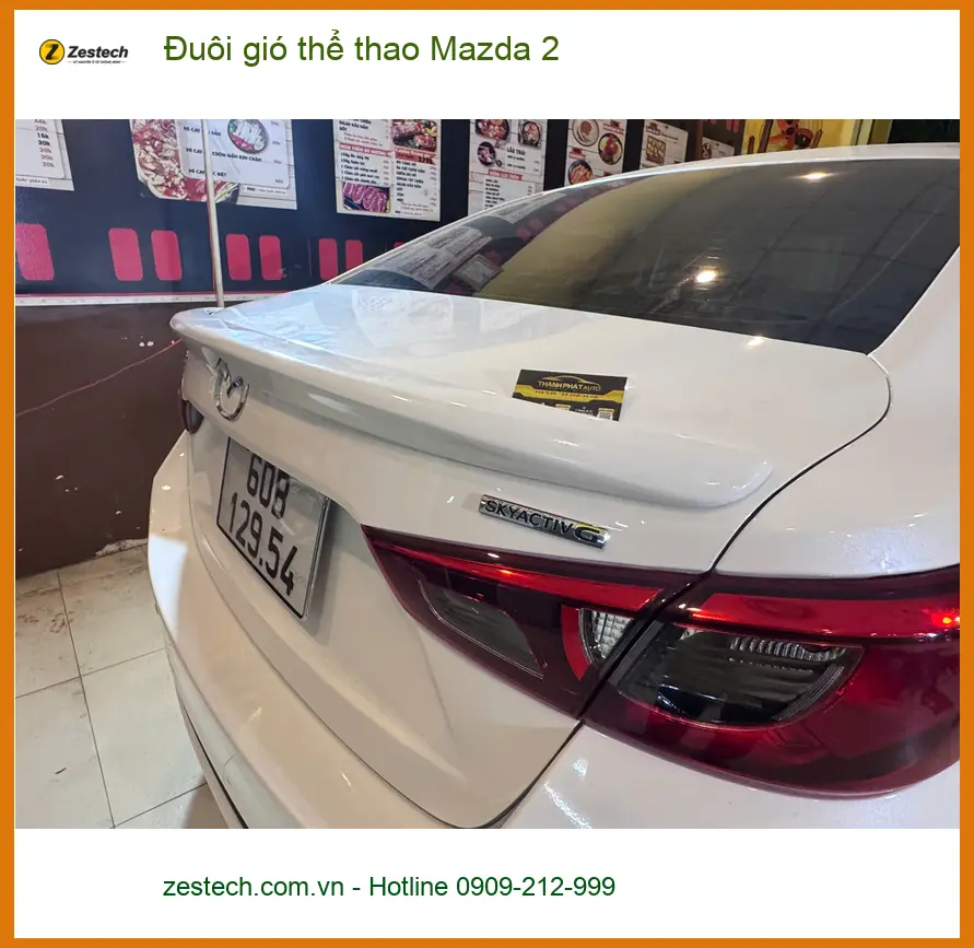Anh Quang lắp đuôi gió thể thao Mazda 2 tại Quận 10 tăng tính khí động học