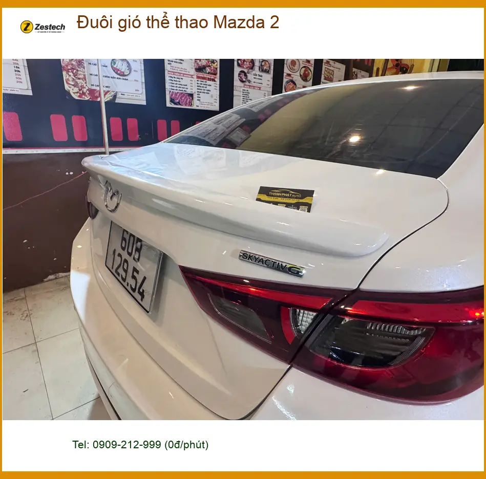 Anh Thắng lắp đuôi gió thể thao Mazda 2 tại Hóc Môn để xe trông năng động hơn