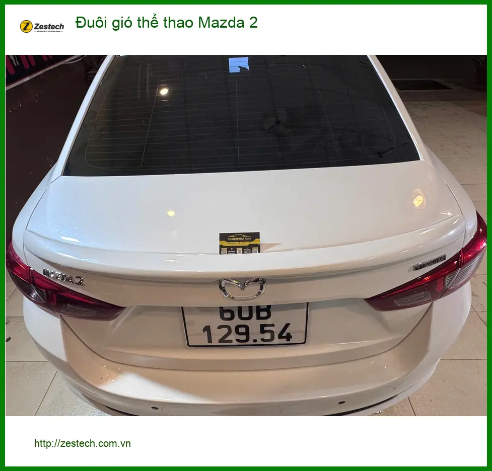 Anh Thắng lắp đuôi gió thể thao Mazda 2 tại Hóc Môn để xe trông năng động hơn ảnh thực tế 2