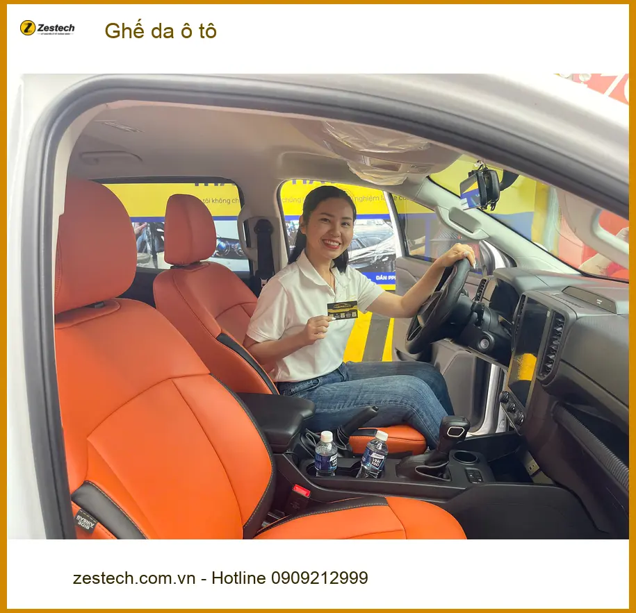 Anh Tùng bọc ghế da ô tô cho Toyota Camry tại Quận Thủ Đức để nội thất sang trọng hơn