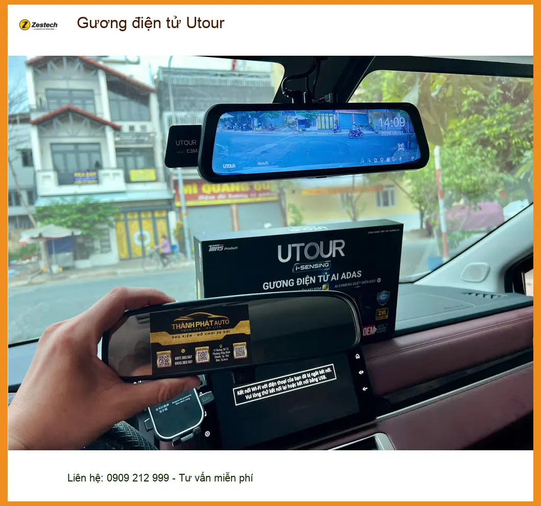Anh Minh lắp Gương điện tử Utour tại Quận Tân Phú cho xe Ford Everest ảnh thực tế 2