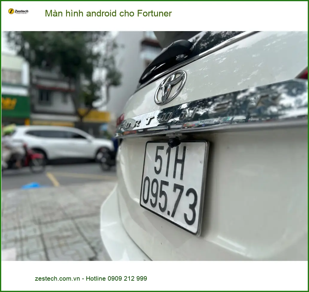 Bác Phong lắp màn hình Android cho Fortuner tại Quận 5 để trải nghiệm công nghệ mới ảnh thực tế 2