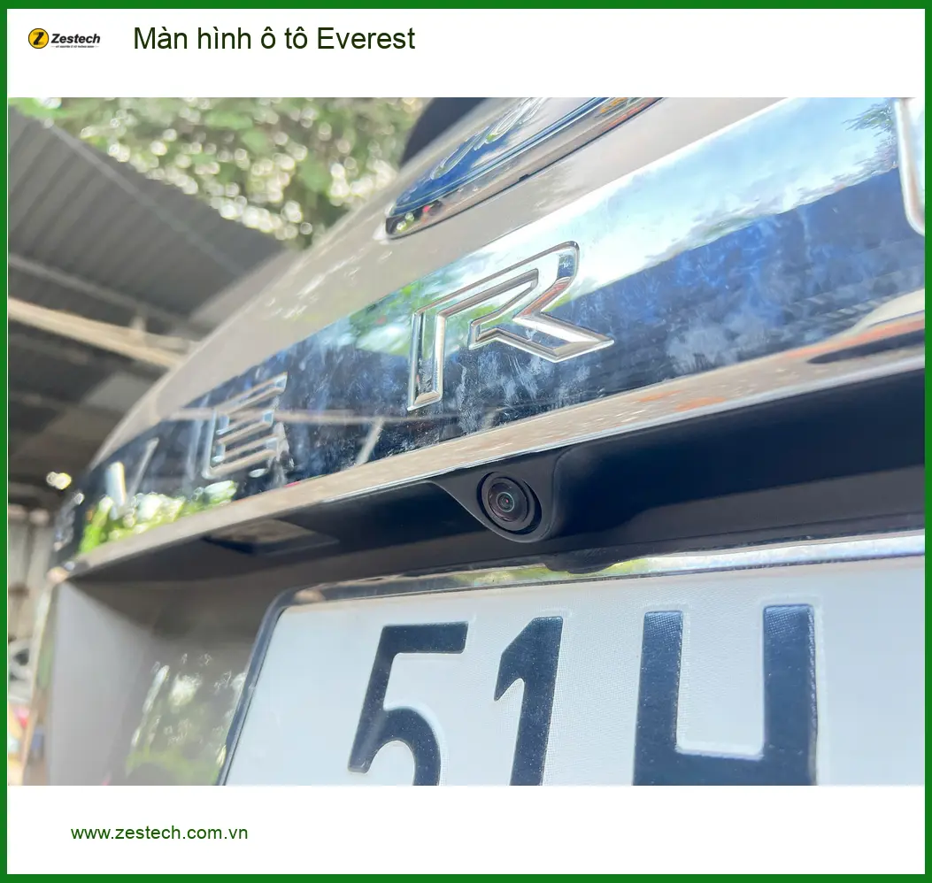 Anh Trọng nâng cấp màn hình ô tô Everest tại Quận Tân Bình vì màn zin quá cũ ảnh thực tế 4