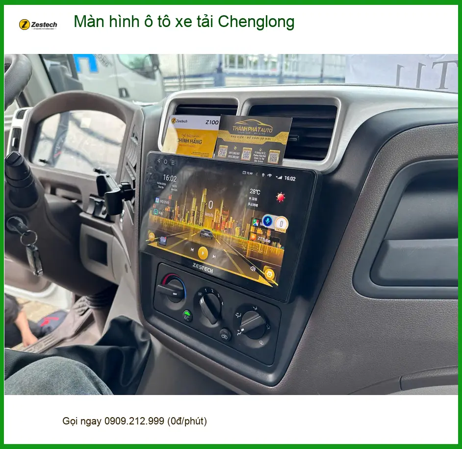 Chú Kiên lắp màn hình ô tô xe tải Chenglong tại Quận 3 để nâng cao an toàn
