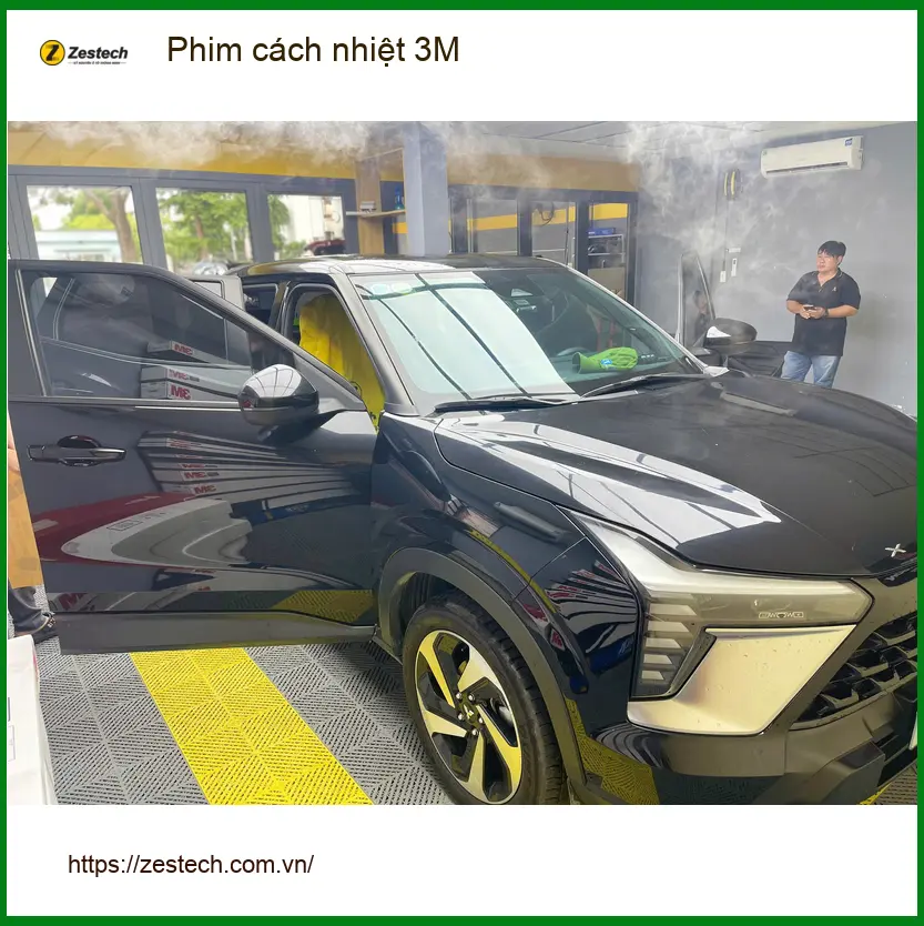 Chị Thảo dán phim cách nhiệt 3M cho Kia K3 tại Quận Bình Tân để xe mát hơn