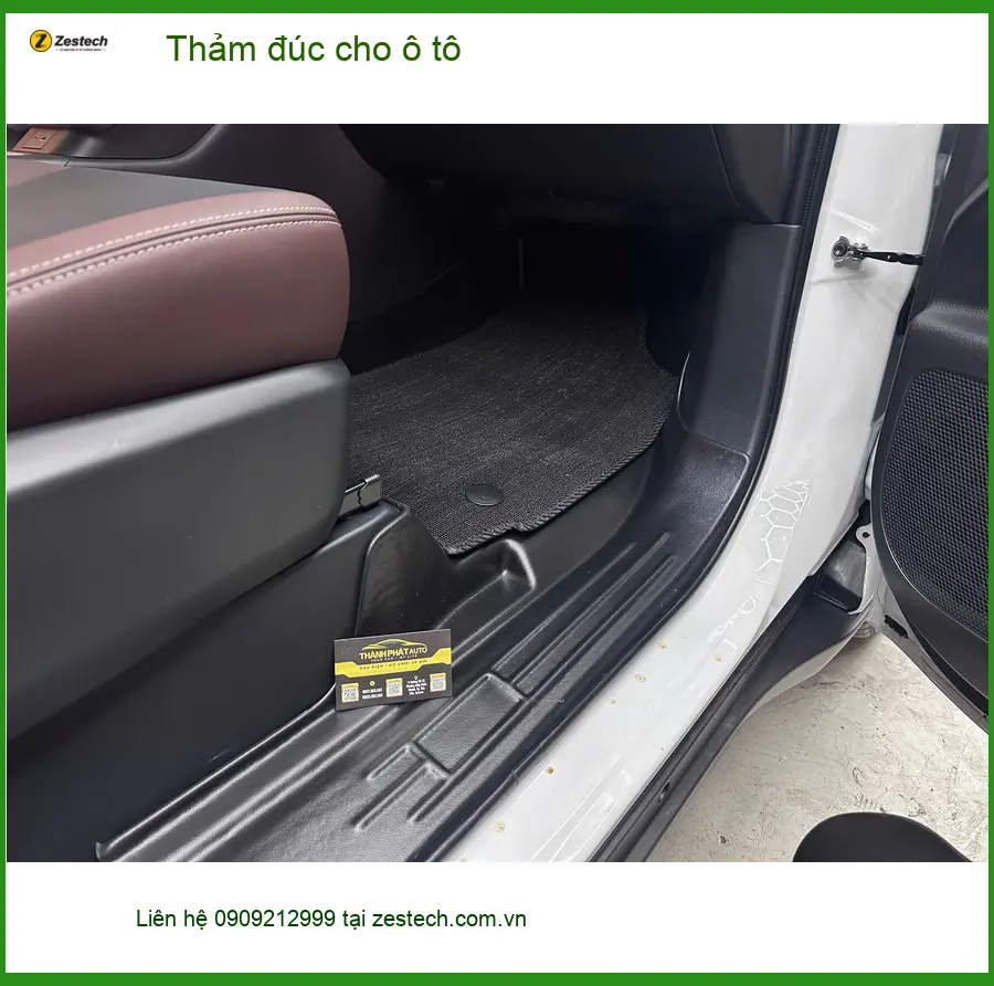 Chị Thảo lắp Thảm đúc cho Toyota Vios tại Thủ Đức để sàn xe luôn sạch ảnh thực tế 2