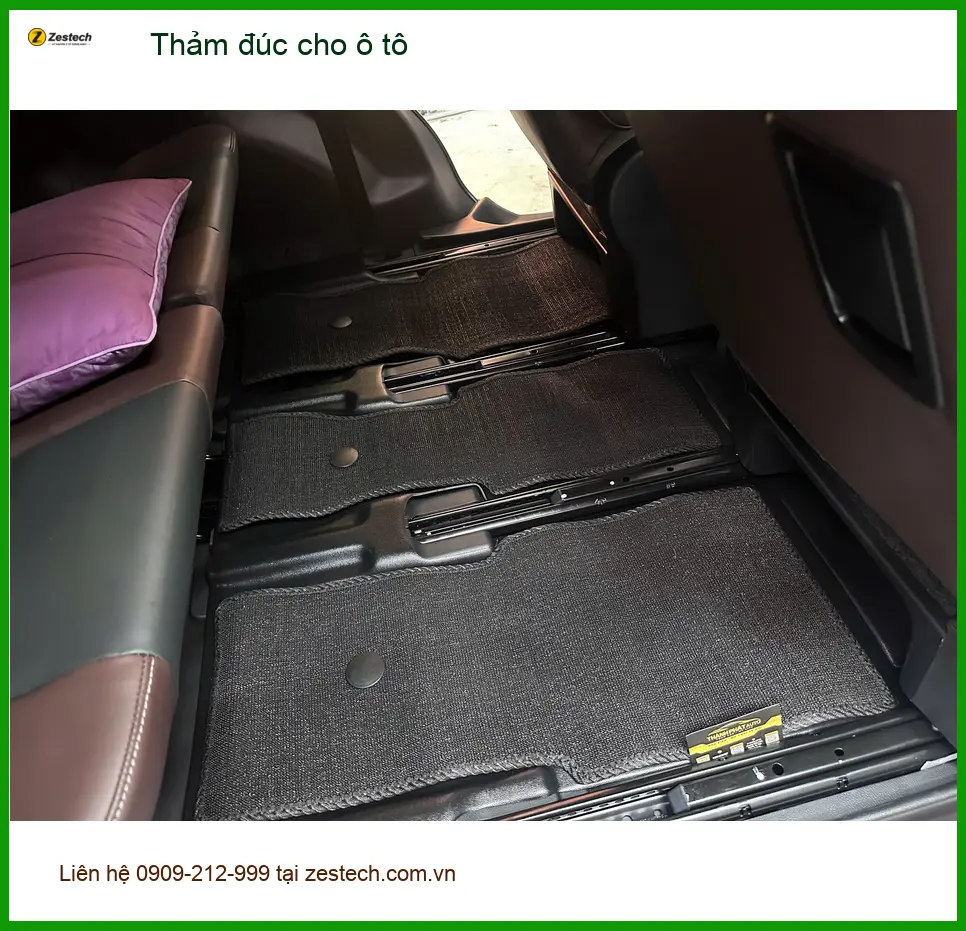 Chị Hương lắp thảm đúc cho ô tô Hyundai Santa Fe tại Quận 2 để giữ sàn xe sạch đẹp ảnh thực tế 4