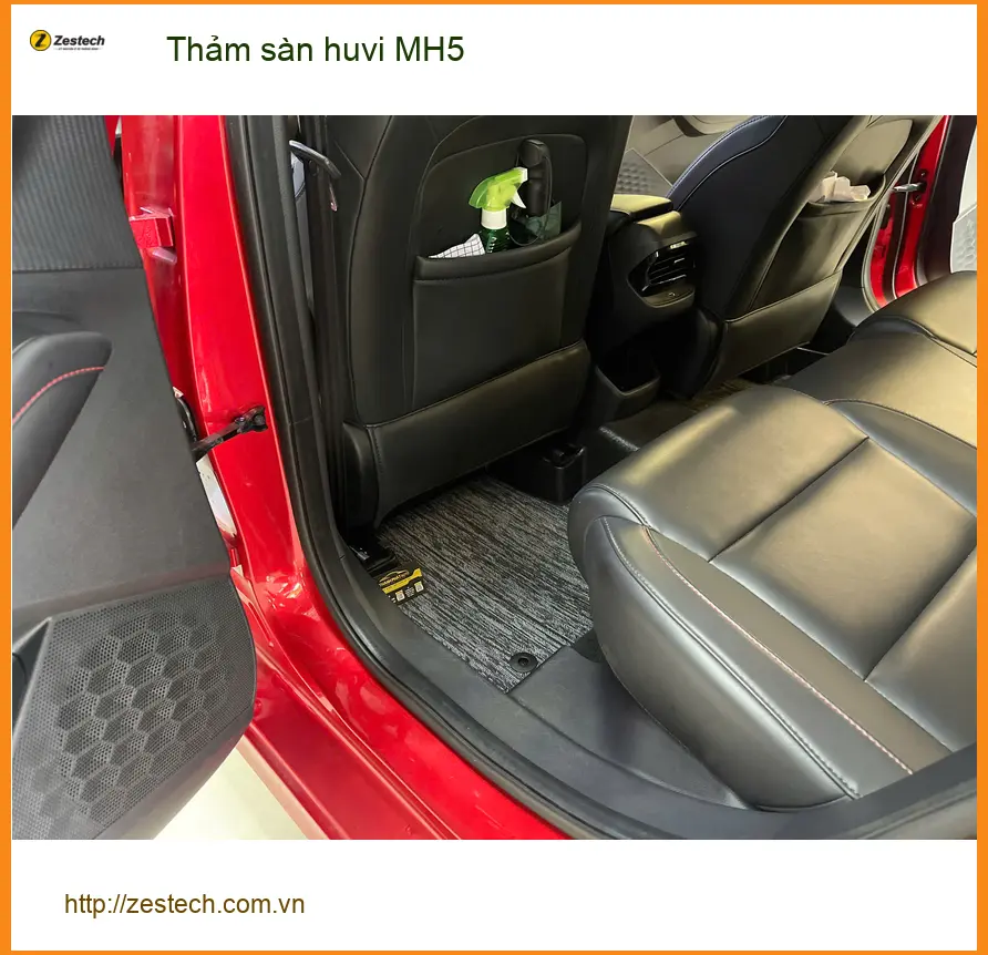 Anh Khôi thay thảm sàn Huvi MH5 cho Mazda CX-5 tại Quận 1 để xe luôn sạch sẽ ảnh thực tế 2