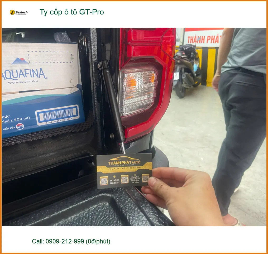 Anh Hưng lắp ty cốp ô tô GT-Pro cho Hyundai Creta tại Quận 3 vì cốp xe bị yếu ảnh thực tế 3