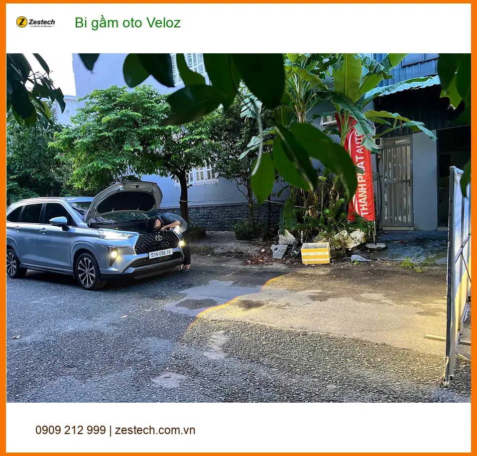 Anh Dũng độ bi gầm oto Veloz tại Quận Thủ Đức vì đèn zin không đủ sáng khi mưa ảnh thực tế 4