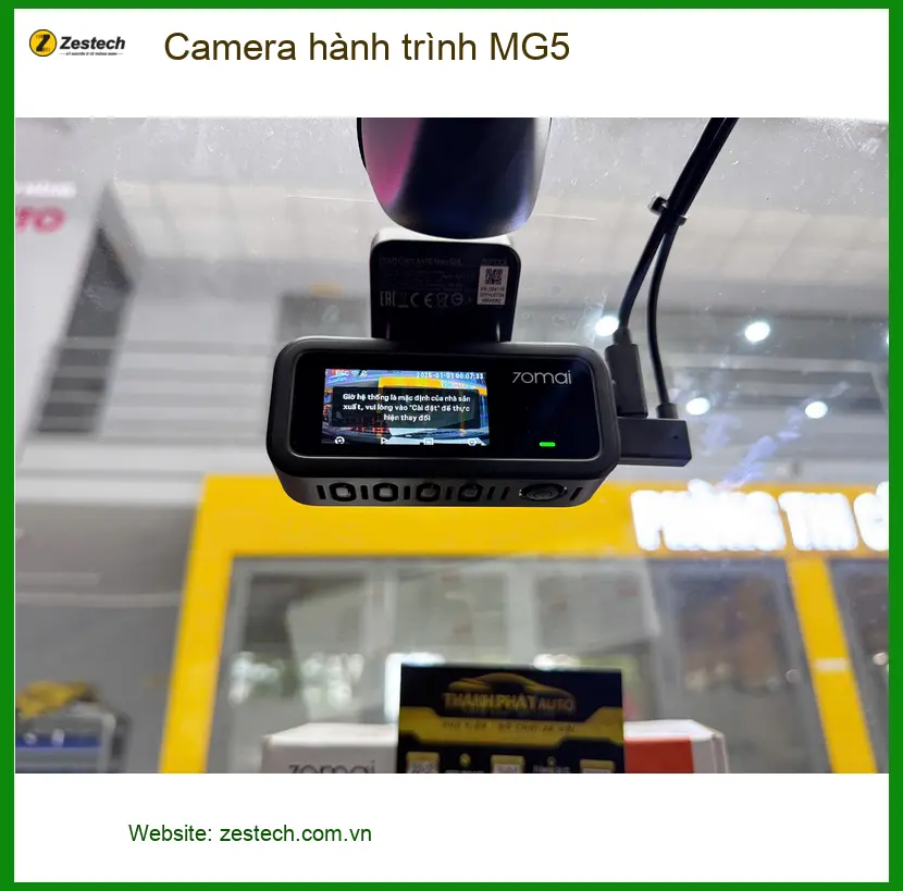 Chị Thảo lắp camera hành trình cho MG5 để an tâm lái xe trên đường đông đúc Quận 9 ảnh thực tế 3